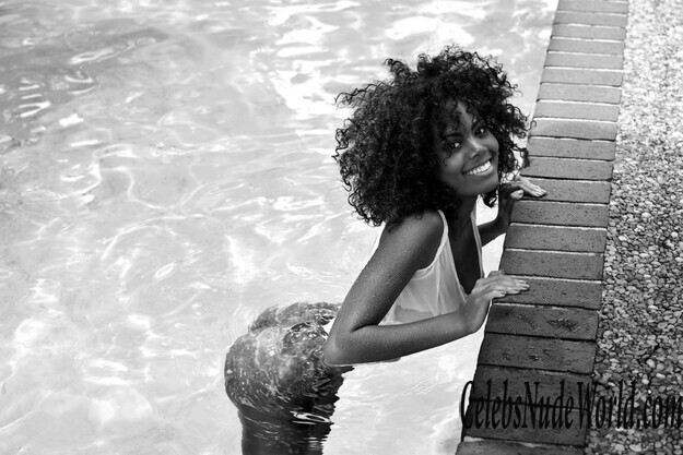 Nereyda Bird Nude 149671