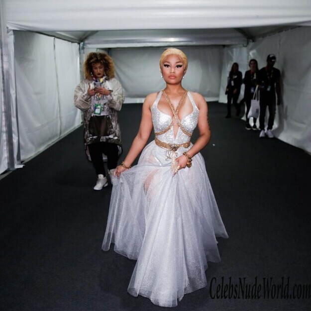 Nicki Minaj Cleavage 149719