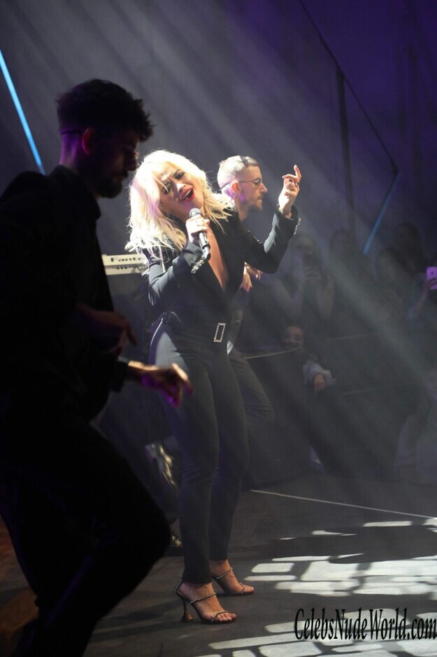 Rita Ora See Through 149979