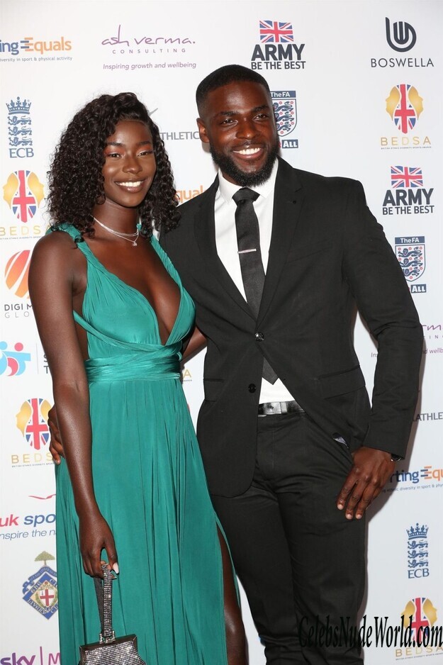 Priscilla Anyabu Cleavage 150625