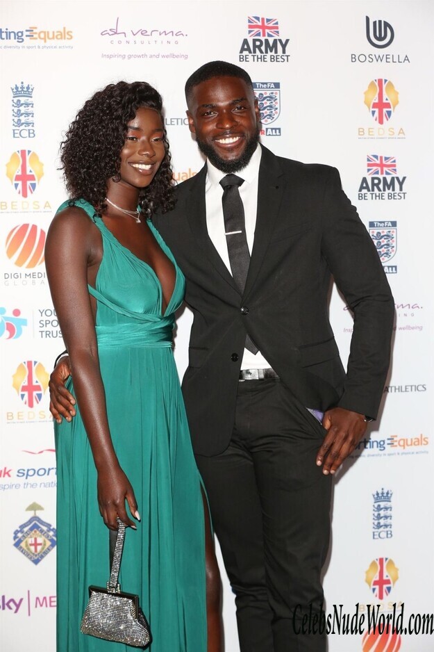 Priscilla Anyabu Cleavage 150629