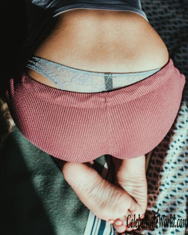 Pauline Santamaria Hot 150740