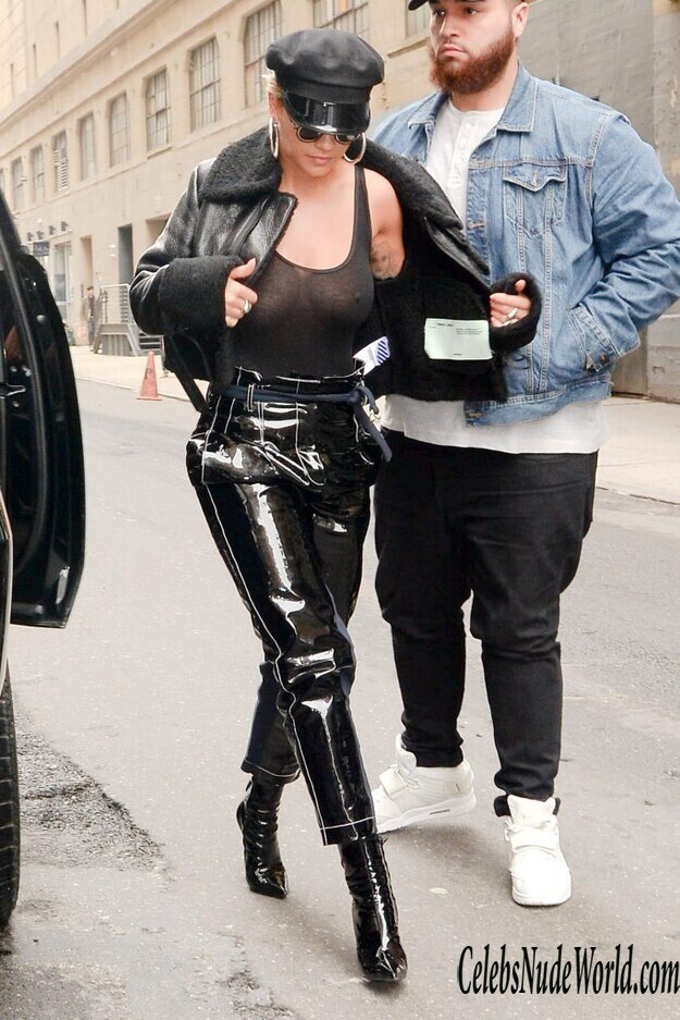 Rita Ora And Her Gorgeous Left Nipple 150928
