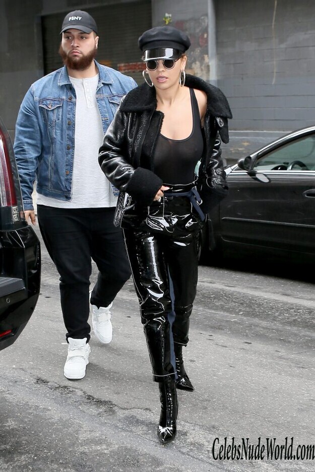 Rita Ora And Her Gorgeous Left Nipple 150929