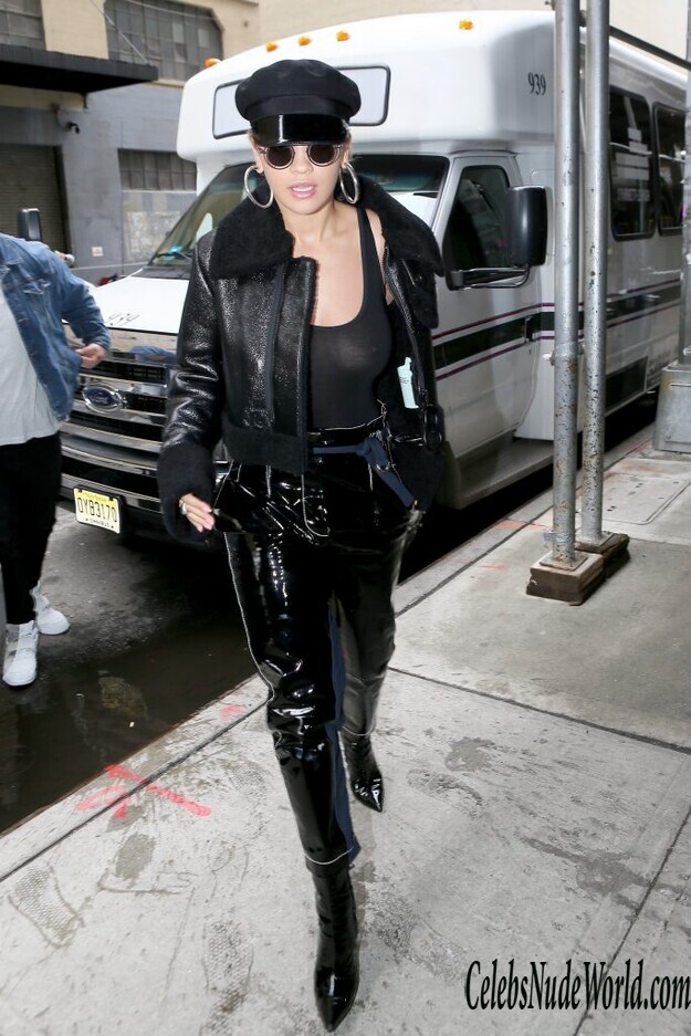 Rita Ora And Her Gorgeous Left Nipple 150945