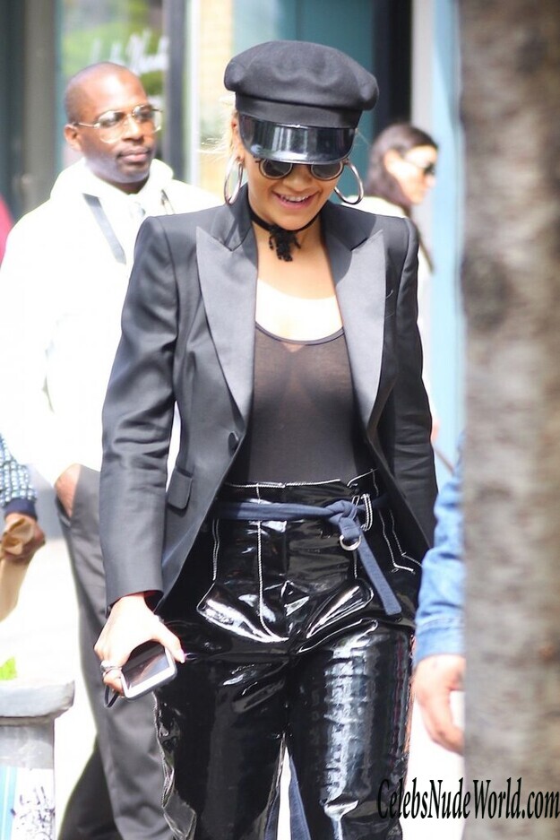 Rita Ora And Her Gorgeous Left Nipple 150958