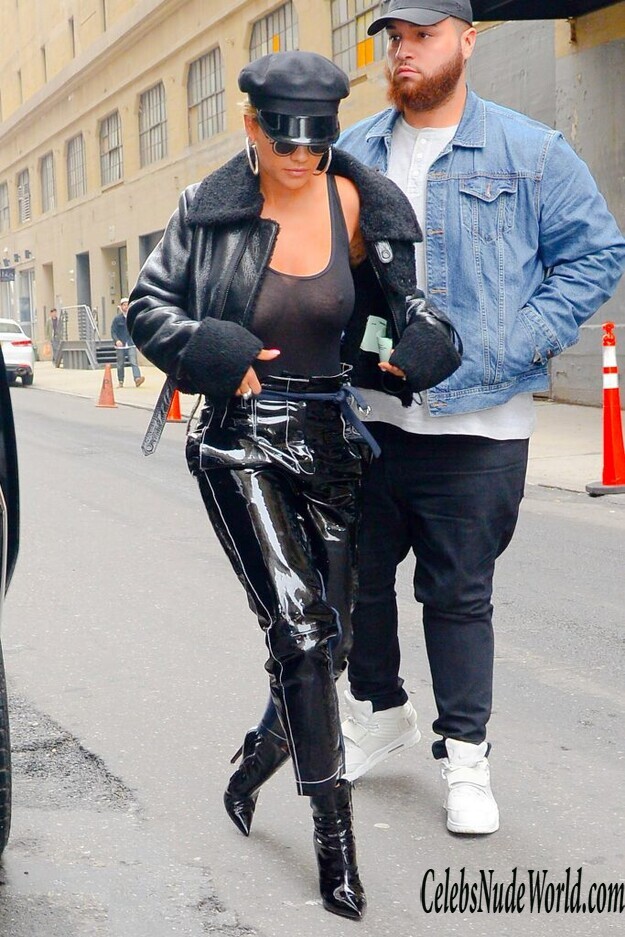 Rita Ora And Her Gorgeous Left Nipple 150963