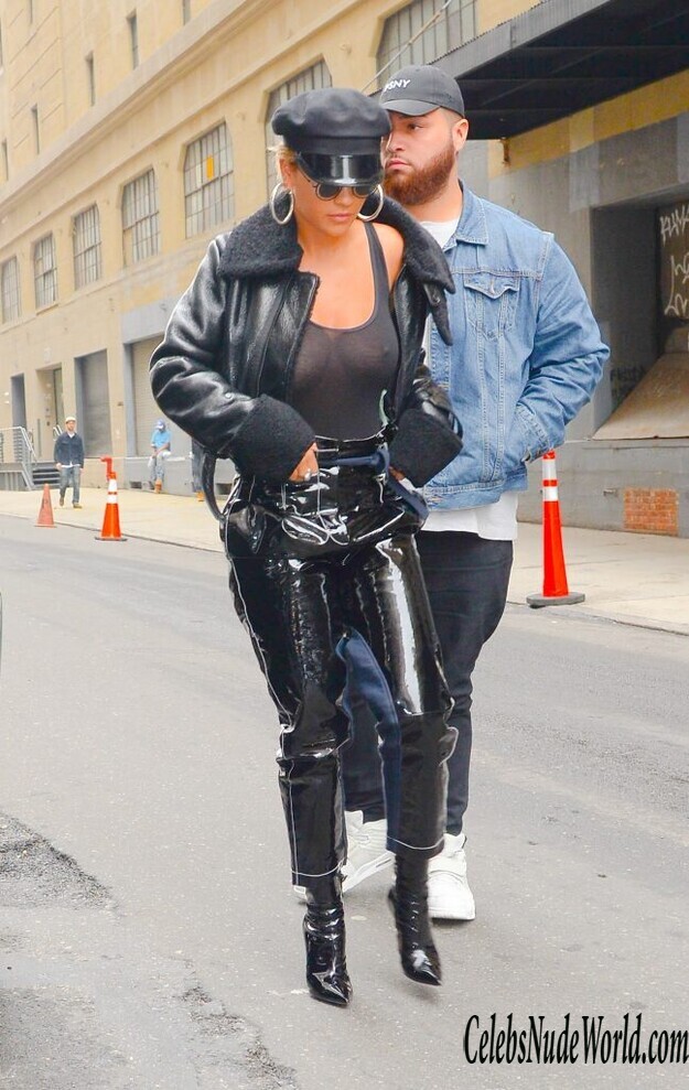 Rita Ora And Her Gorgeous Left Nipple 150980