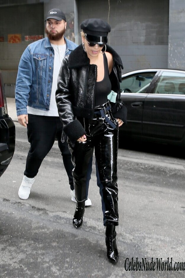 Rita Ora And Her Gorgeous Left Nipple 150985