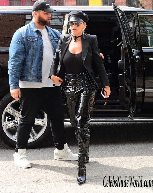 Rita Ora And Her Gorgeous Left Nipple 150993