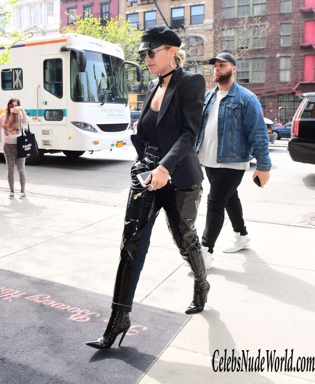 Rita Ora And Her Gorgeous Left Nipple 150998