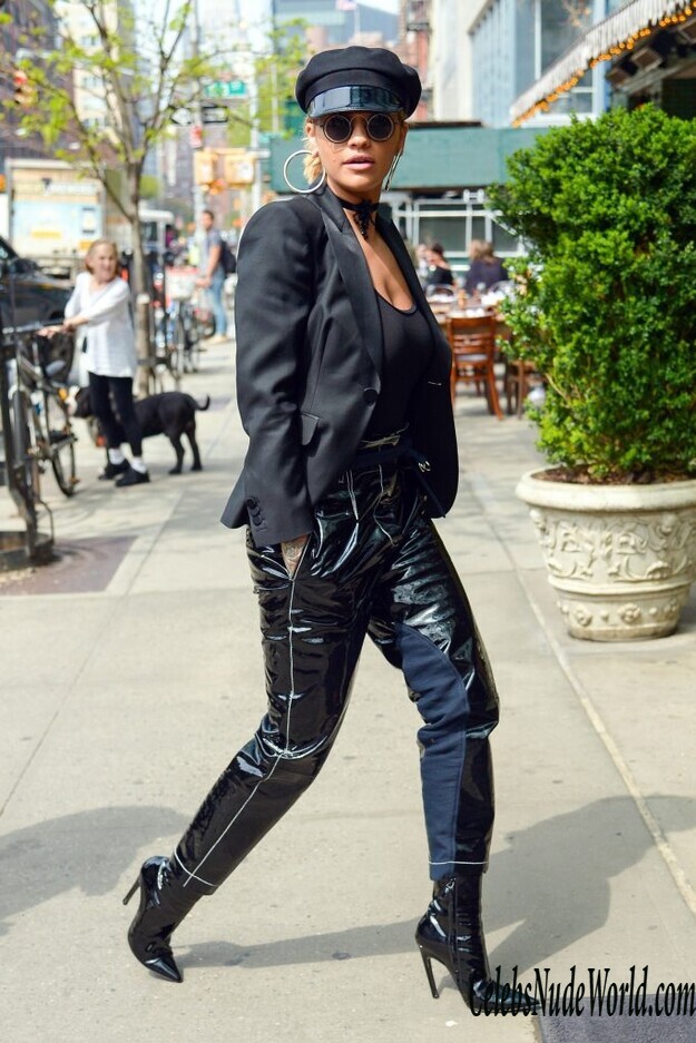 Rita Ora And Her Gorgeous Left Nipple 151003