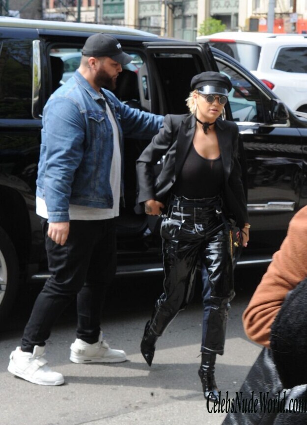 Rita Ora And Her Gorgeous Left Nipple 151018