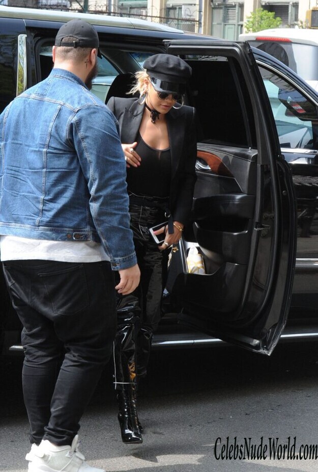 Rita Ora And Her Gorgeous Left Nipple 151025