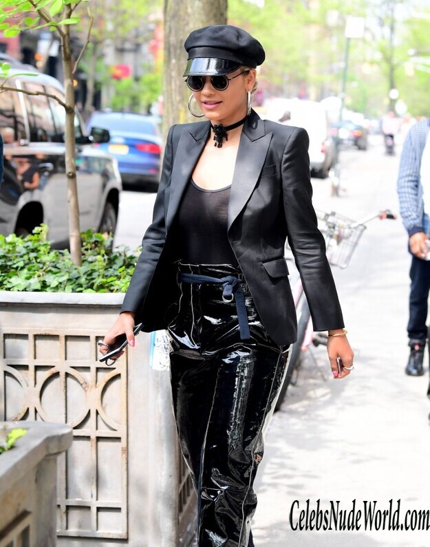 Rita Ora And Her Gorgeous Left Nipple 151034