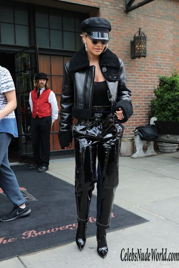 Rita Ora And Her Gorgeous Left Nipple 151057