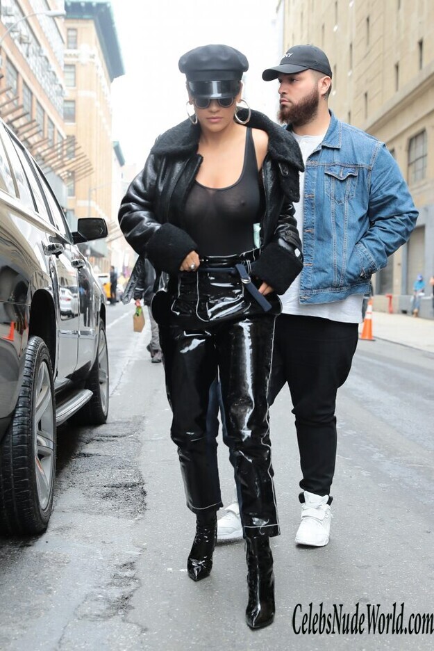 Rita Ora And Her Gorgeous Left Nipple 151077