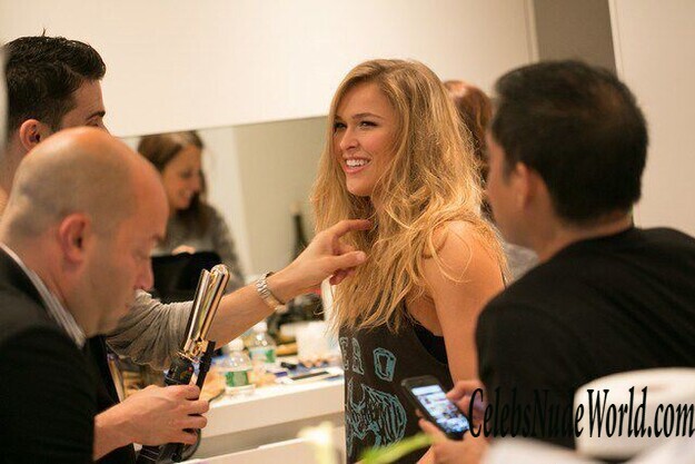 Ronda Rousey Topless pics 151410