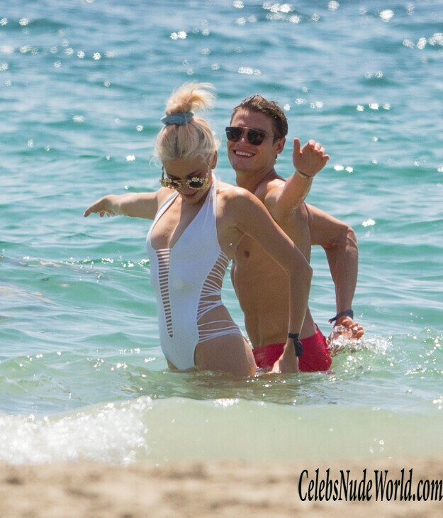 Pixie Lott Sexy 151789