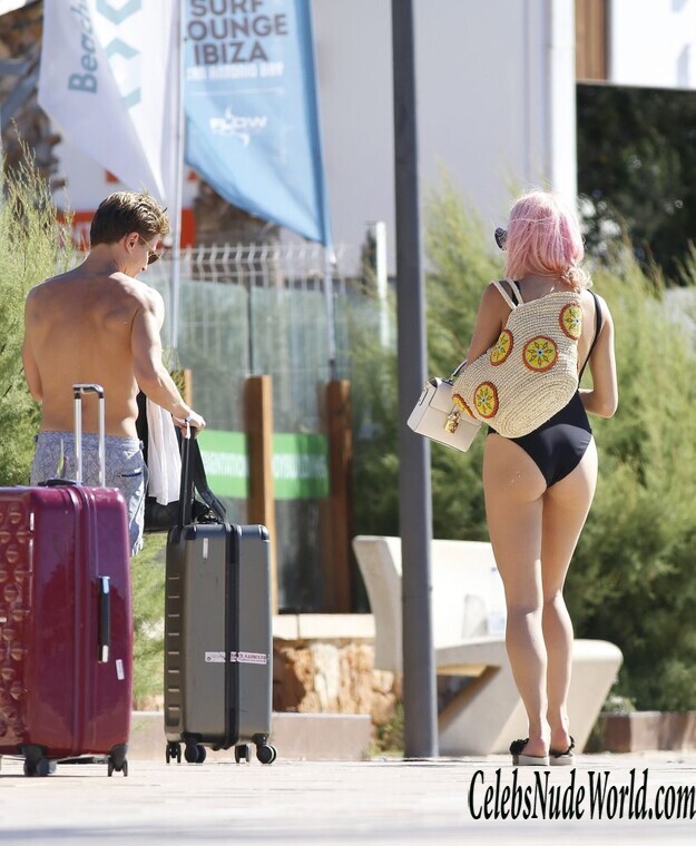 Pixie Lott Sexy 151824