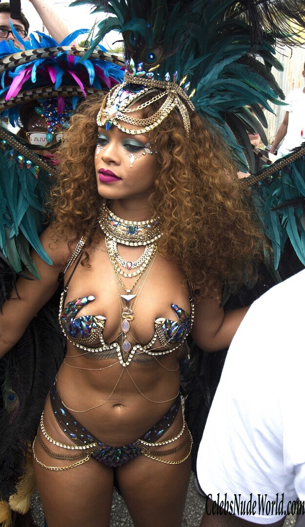 Sexy pics of Rihanna 151966