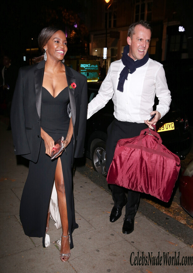 Oti Mabuse Cleavage 152049