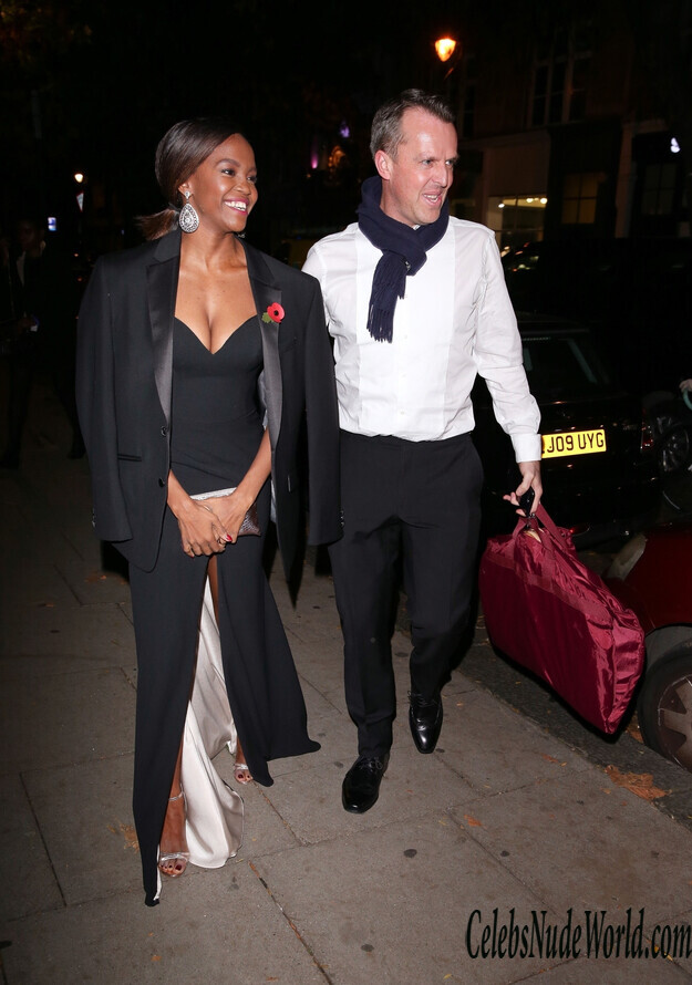 Oti Mabuse Cleavage 152050
