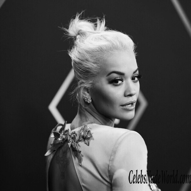 Rita Ora Cleavage 152058