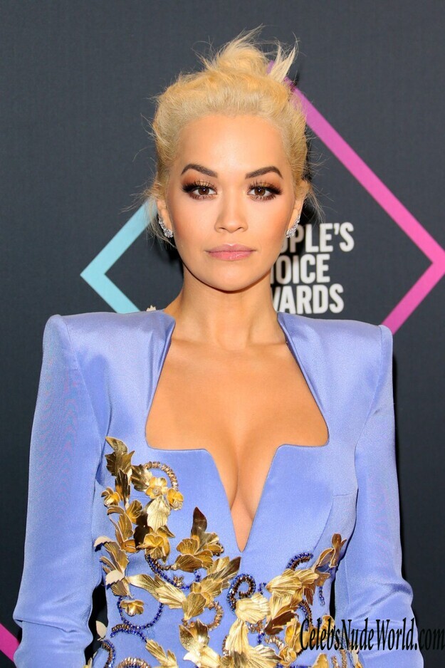 Rita Ora Cleavage 152076