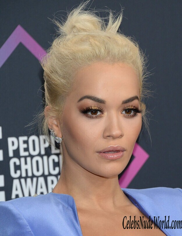 Rita Ora Cleavage 152100