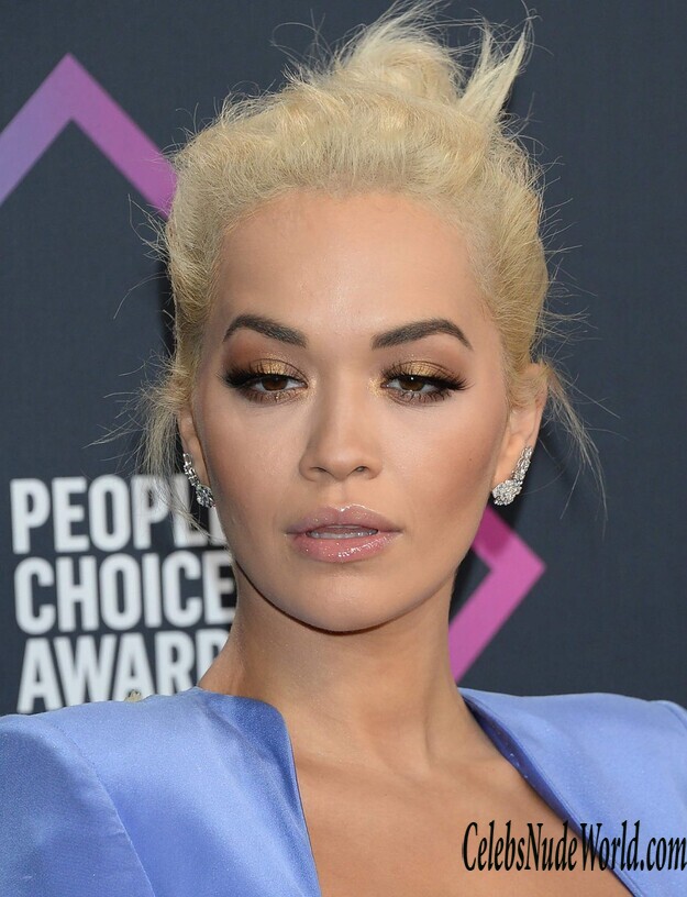Rita Ora Cleavage 152117