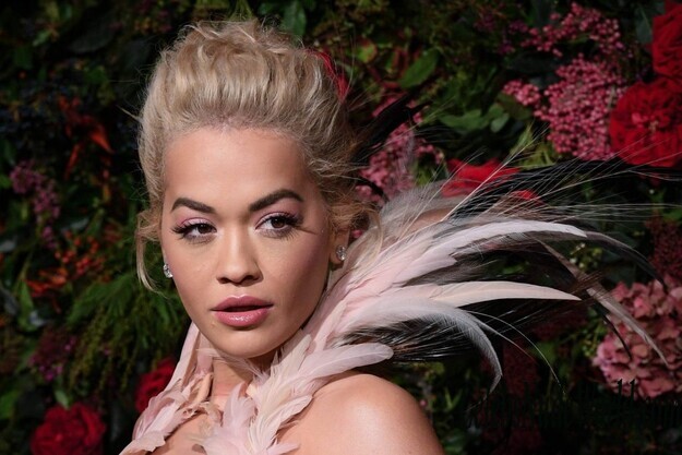 Rita Ora Cleavage 152118