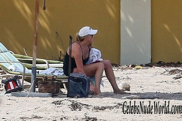 Penny Lancaster Sexy 152247