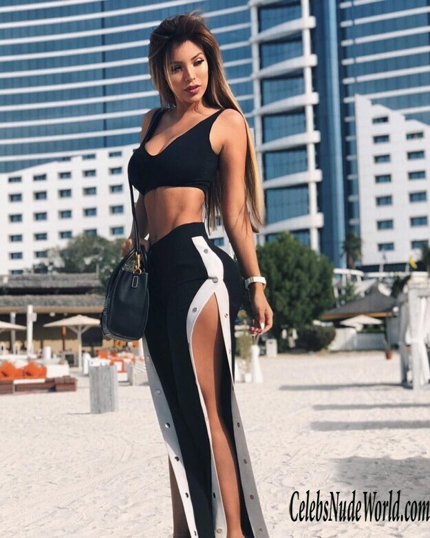 Paula Manzanal Topless 152303