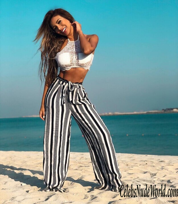 Paula Manzanal Topless 152344