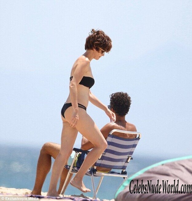 Paz Vega Sexy Photos 152367