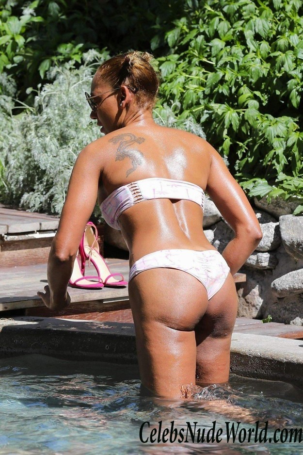 Melanie Brown Wearing A Bikini In Palm Springs 15250