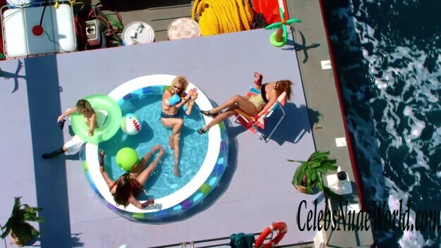 Rihanna Nude pics 152710