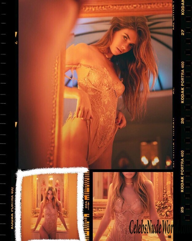 Renee Herbert Sexy 152861