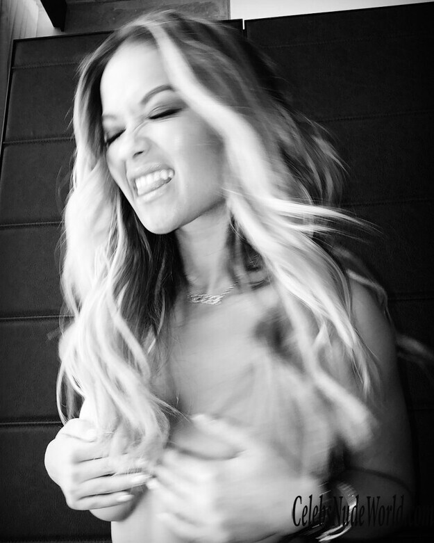 Rita Ora Topless 153468