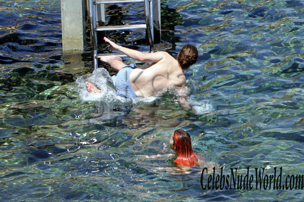 Rita Ora Topless 153502