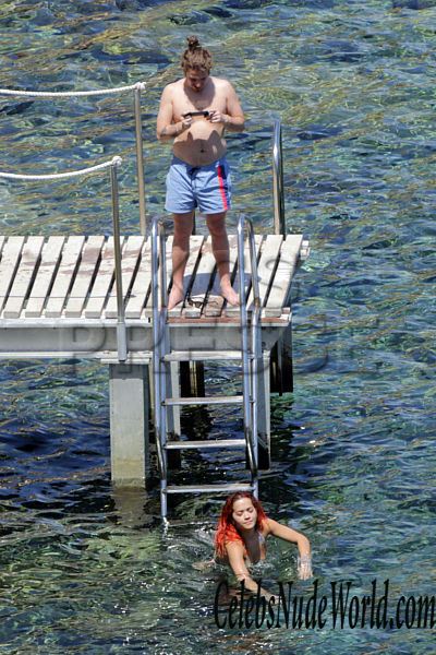 Rita Ora Topless 153505