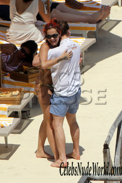 Rita Ora Topless 153517