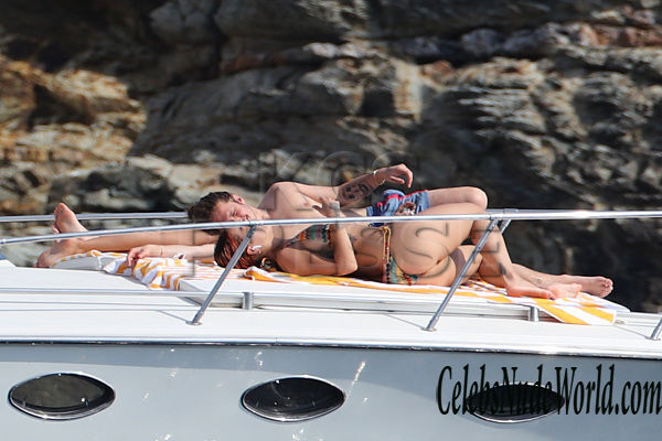 Rita Ora Topless 153521