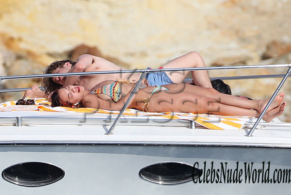 Rita Ora Topless 153533