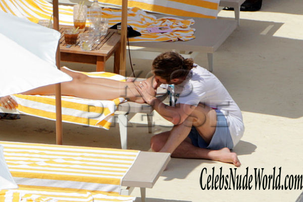 Rita Ora Topless 153608