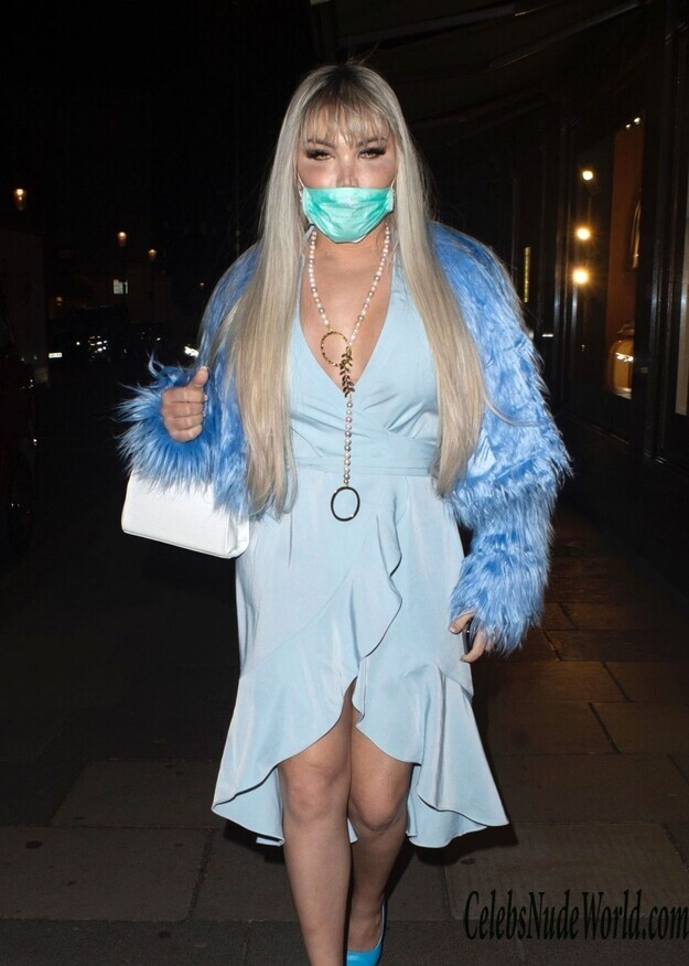 Roddy Alves Cleavage 153897