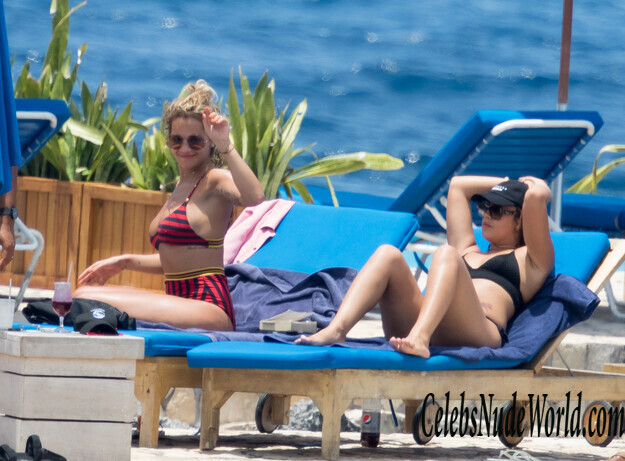 Rita Ora Bikini 154342