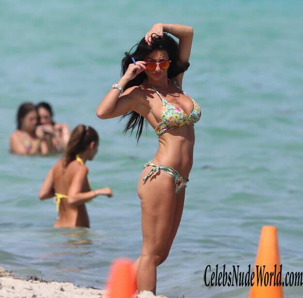 Priscilla Salerno topless paparazzi pics 154573