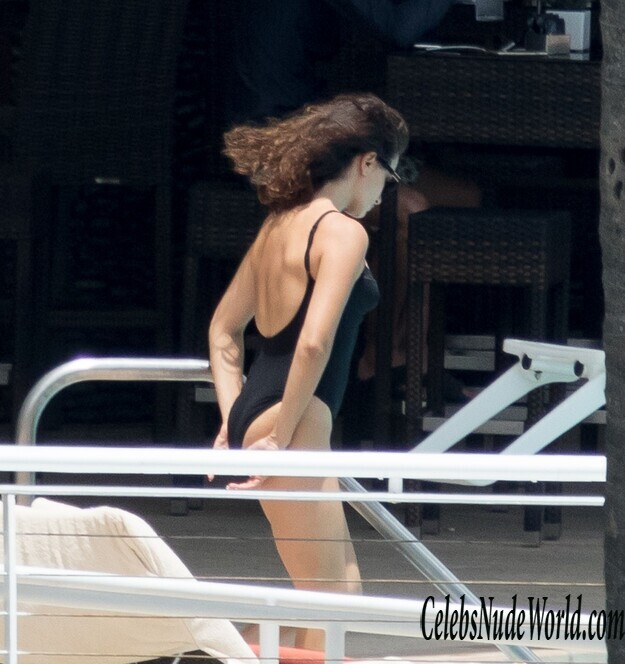 Penelope Cruz Is Our MILF Latina Of The Month 154629